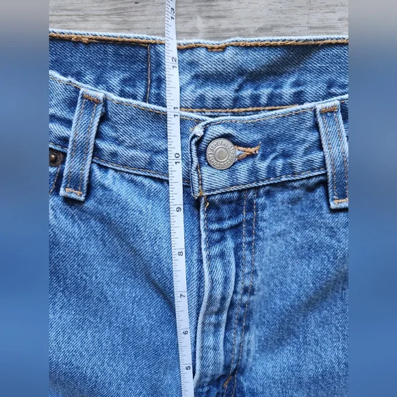 Vintage Levi's 550s - Picture 4 of 12